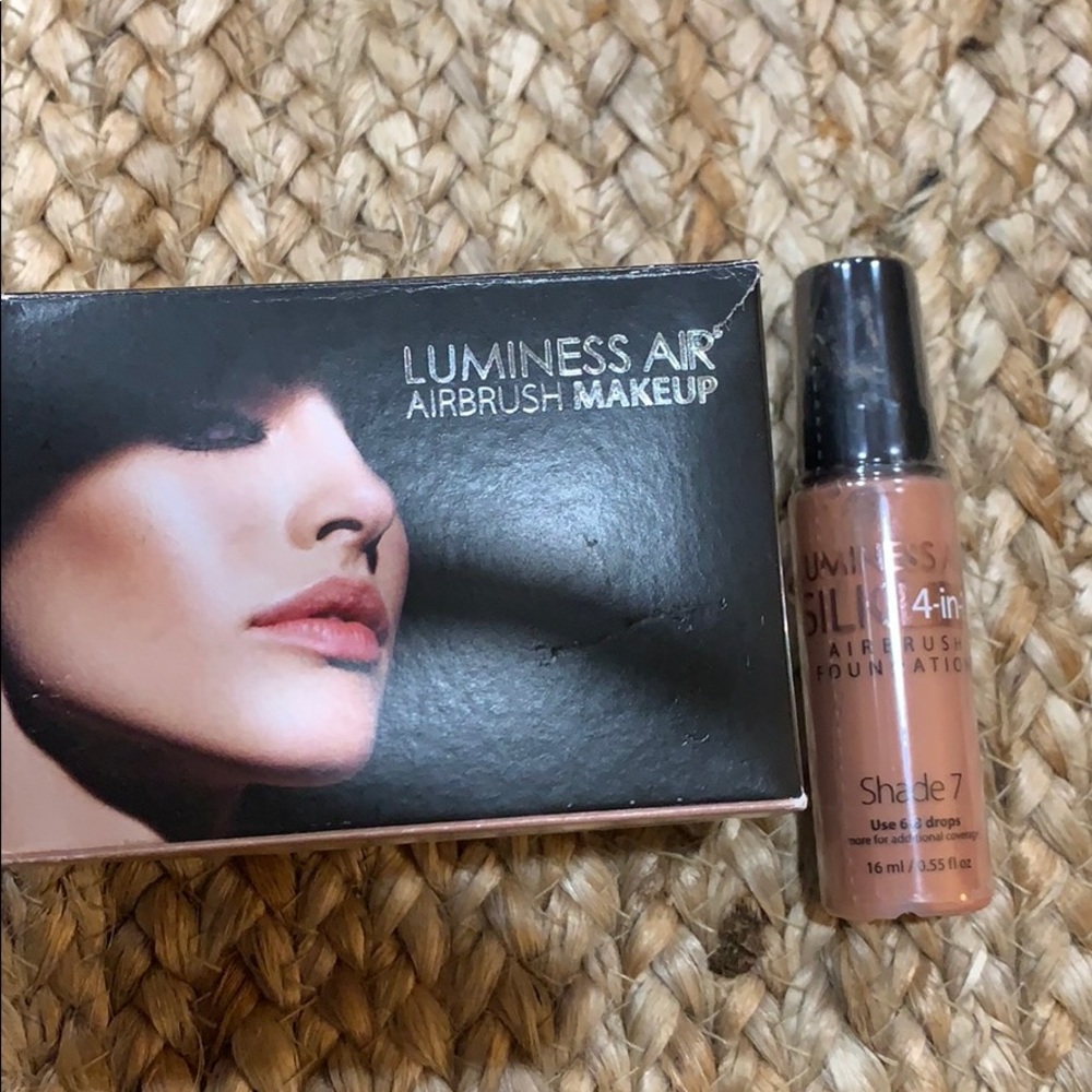 Luminess Air foundation.